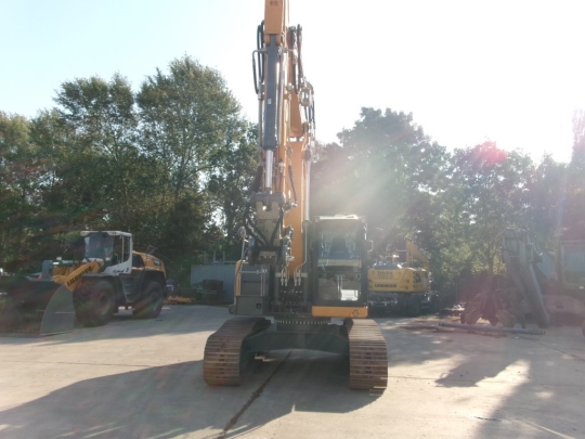 Liebherr R 924 Litronic