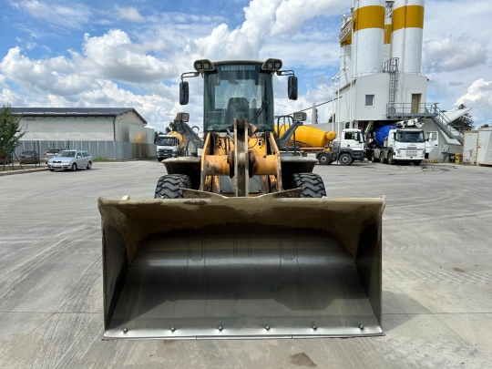 Liebherr L 524