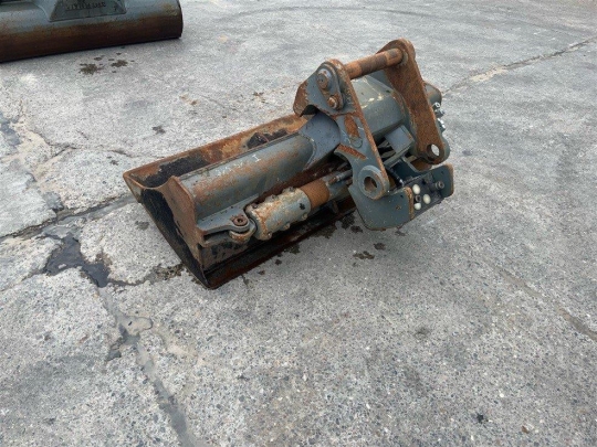 Liebherr Grabenräumlöffel schwenkbar 1.500mm