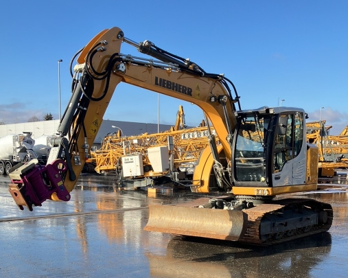 Liebherr R 914 Compact Litronic