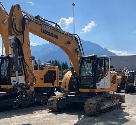 Liebherr R 920 Compact Litronic