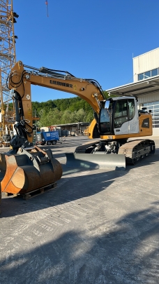 Liebherr R 920 Compact Litronic
