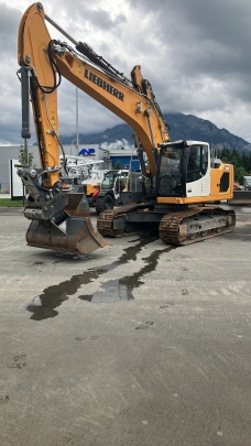 Liebherr R 922 Litronic