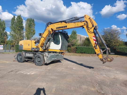 Liebherr A 316