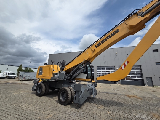 Liebherr LH 40 M Industry Litronic mit Generatora.