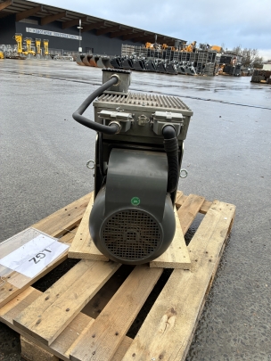 Liebherr Magnetanlage 30 kW hydraulisch