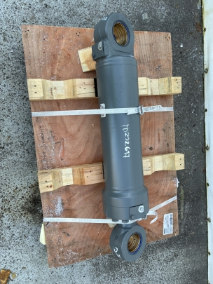 Liebherr Kippzylinder 180/95*1140-600