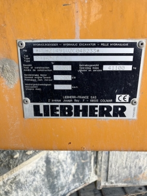 Liebherr R 946 Standard