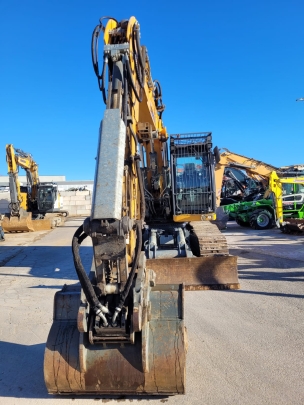 Liebherr R 920 Compact Litronic
