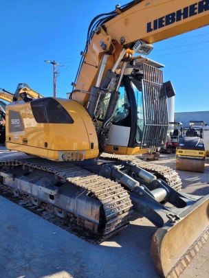 Liebherr R 920 Compact Litronic