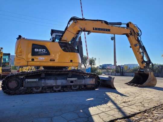 Liebherr R 920 Compact Litronic