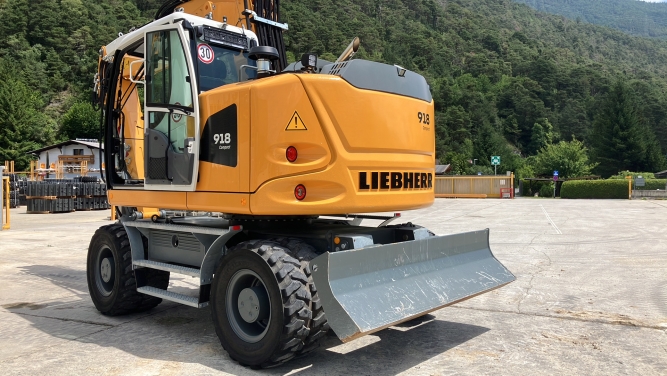 Liebherr A 918 Compact Litronic