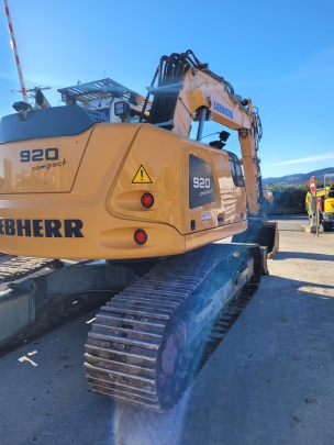 Liebherr R 920 Compact Litronic