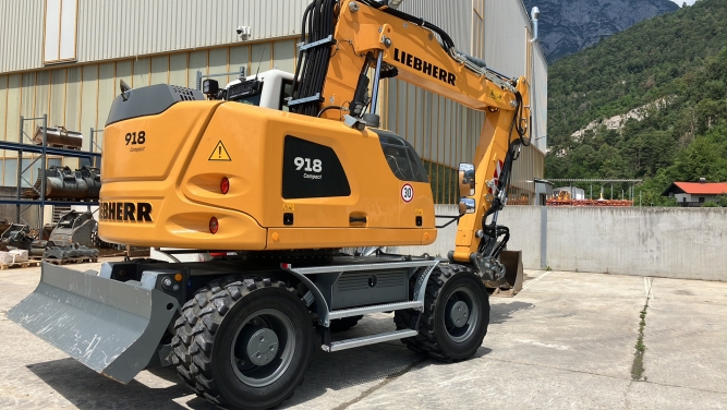 Liebherr A 918 Compact Litronic