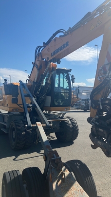Liebherr A 914 Compact Litronic
