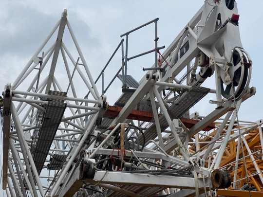 Liebherr 180 HC-L 8/16
