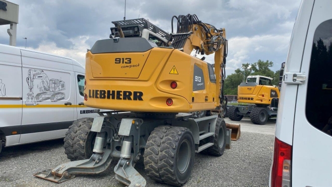 Liebherr A 913 Compact Litronic