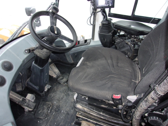 Liebherr L 586 XPower