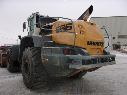Liebherr L 586 XPower