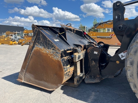 Liebherr L 586