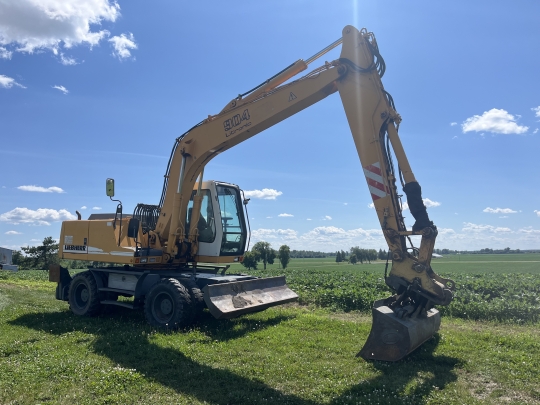 Liebherr A 904