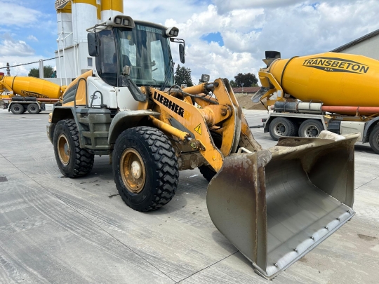 Liebherr L 524