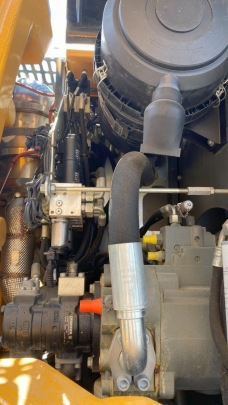 Liebherr A 913 Compact Litronic