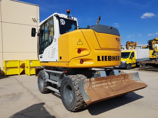 Liebherr A 910 Compact Litronic