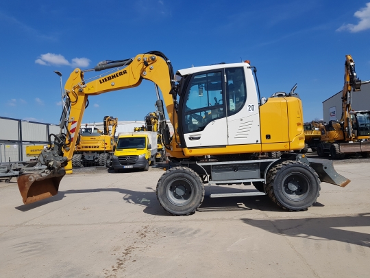 Liebherr A 910 Compact Litronic