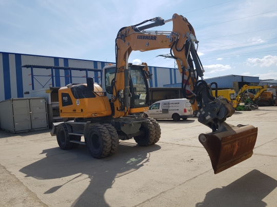 Liebherr A 910 Compact Litronic