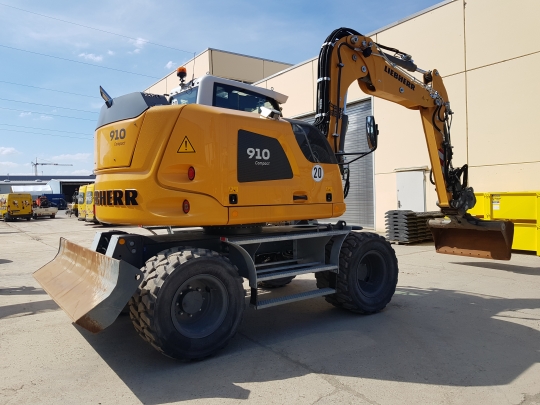 Liebherr A 910 Compact Litronic