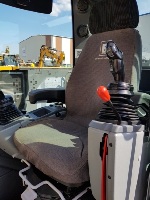 Liebherr A 910 Compact Litronic