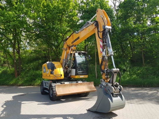 Liebherr A 916 Compact Litronic
