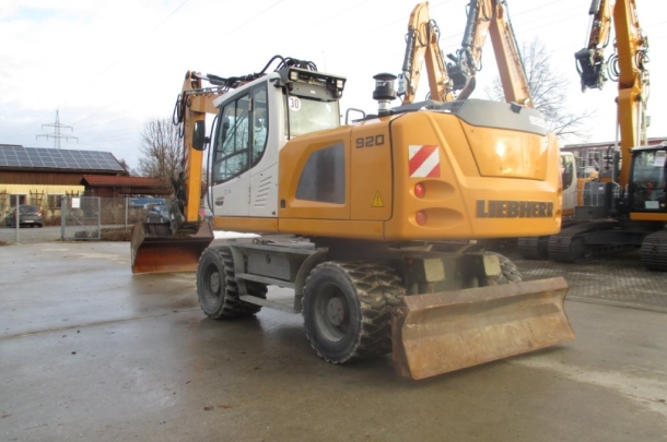 Liebherr A 920 Litronic