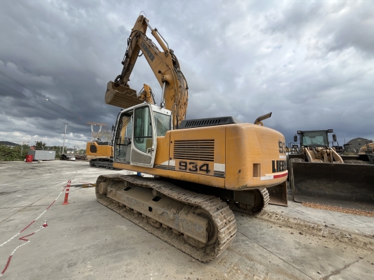 Liebherr R 934 C Litronic