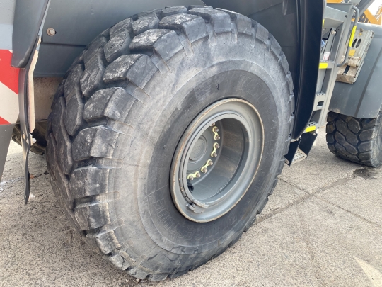 Liebherr L 566 XPower