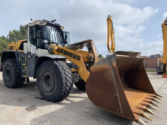 Liebherr L 566 XPower
