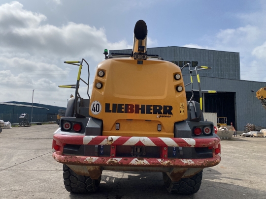 Liebherr L 566 XPower