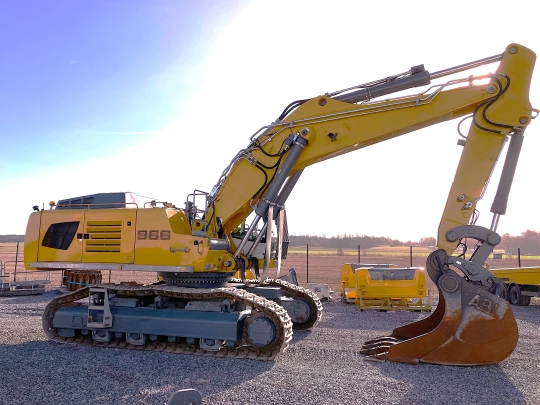Liebherr R 966 Litronic