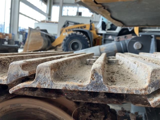 Liebherr R 920 Compact Litronic