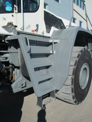 Liebherr L 586 XPower