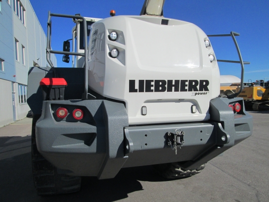Liebherr L 586 XPower