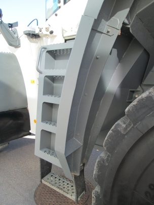 Liebherr L 586 XPower