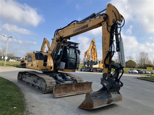Liebherr R 920 Compact Litronic