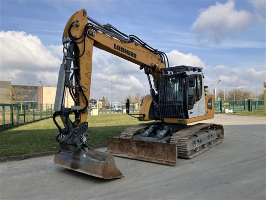 Liebherr R 920 Compact Litronic
