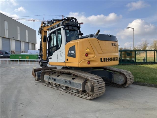 Liebherr R 920 Compact Litronic