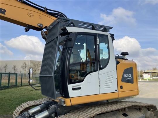 Liebherr R 920 Compact Litronic