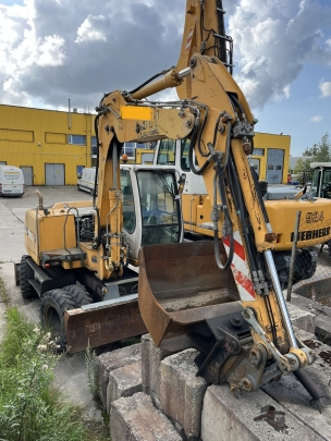 Liebherr A 311