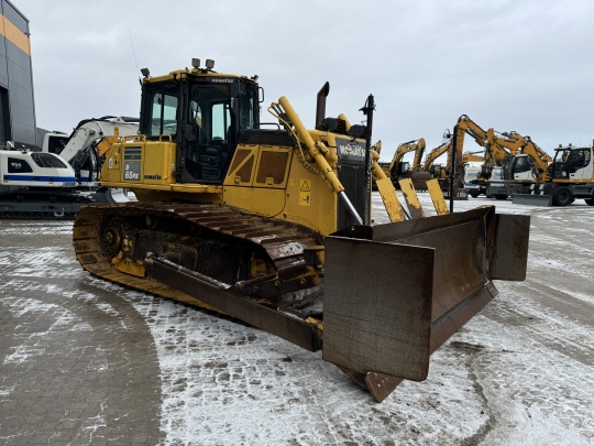 Komatsu D65PX-18