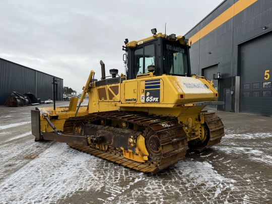 Komatsu D65PX-18